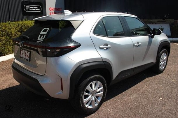 2023 Toyota Yaris Cross GX image 3