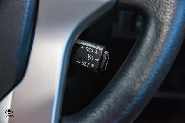 2017 Toyota Prado GX image 16