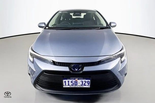2023 Toyota Corolla Sedan Hybrid Ascent Sport image 2