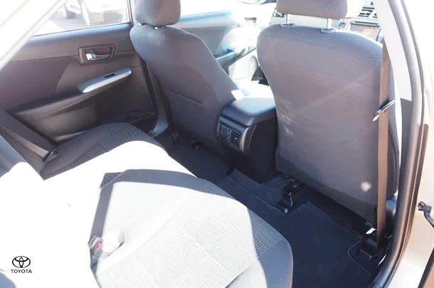 2016 Toyota Camry Atara S image 28