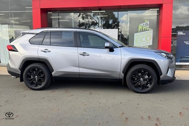 2025 Toyota Rav4 Hybrid Cruiser-AWD image 9