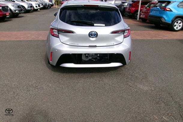 2019 Toyota Corolla Hatch Hybrid Ascent Sport image 5
