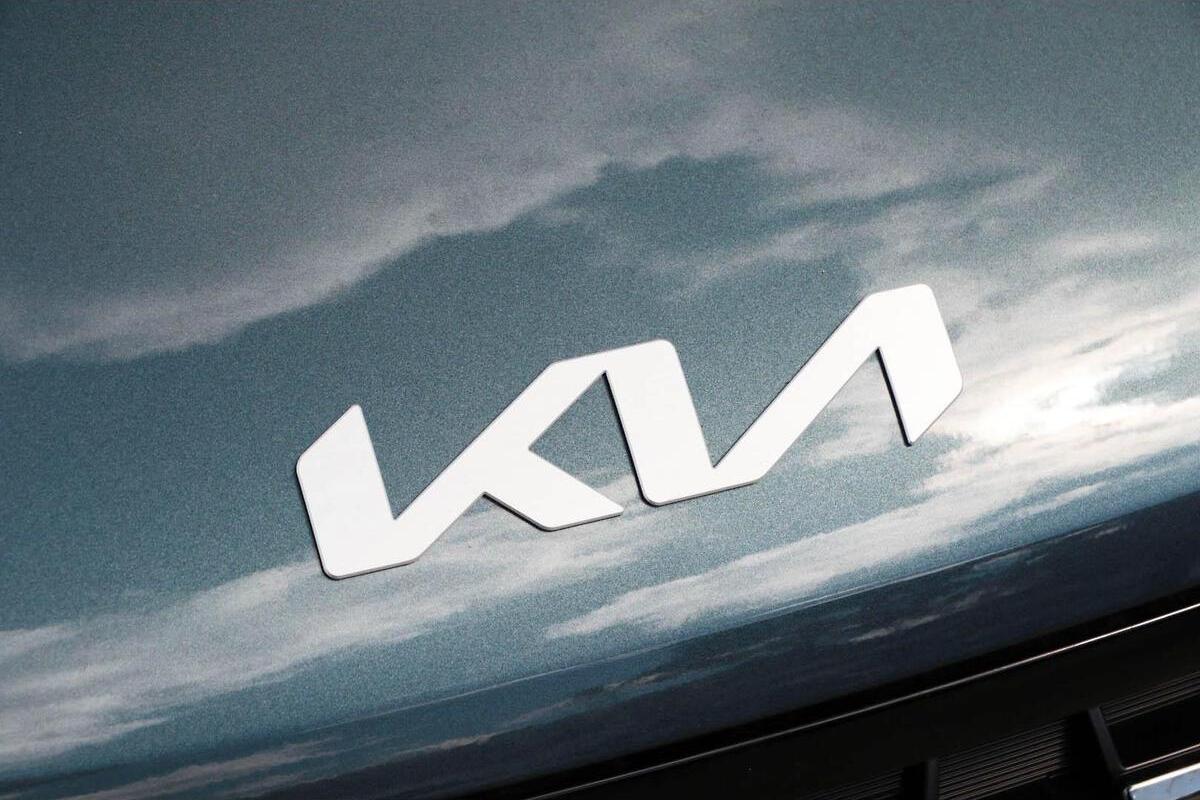 2024 Kia Carnival GT-Line Auto MY25 image 12