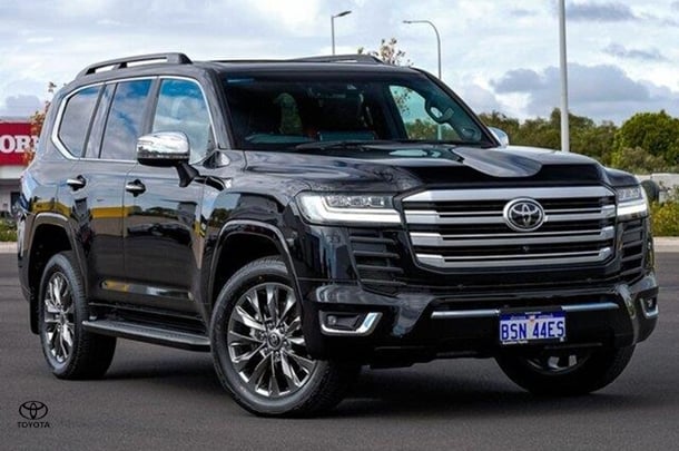 2022 Toyota Landcruiser Sahara ZX image 1