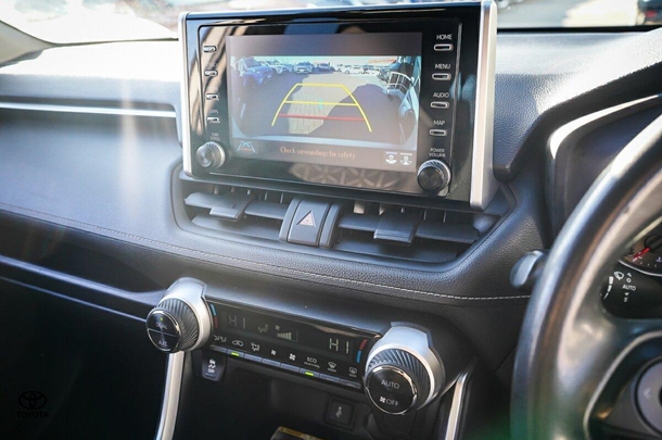 2020 Toyota RAV4 GXL image 19
