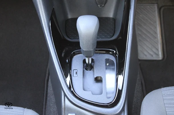 2023 Toyota Yaris Ascent Sport image 5
