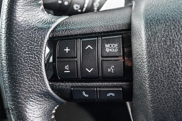 2020 Toyota Fortuner GXL image 14