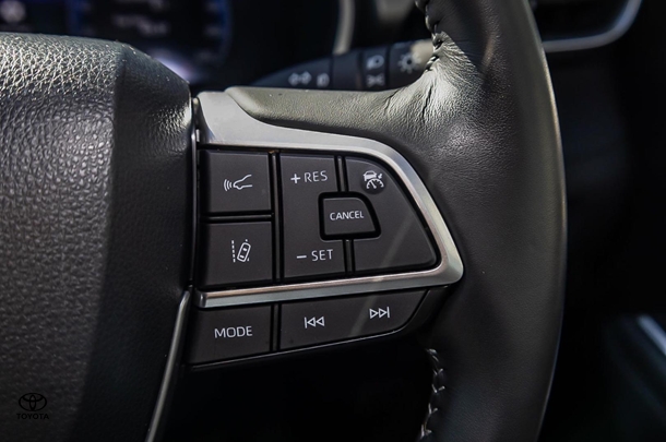 2022 Toyota Kluger Hybrid AWD GRANDE image 25