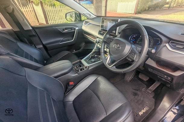 2020 Toyota RAV4 Hybrid Cruiser-AWD image 12