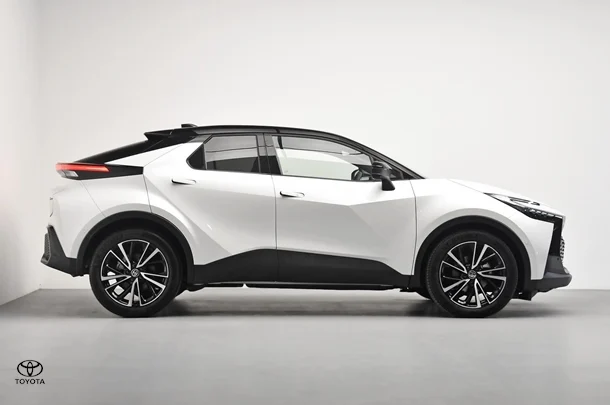 2023 Toyota C-HR Hybrid Koba 2WD image 3