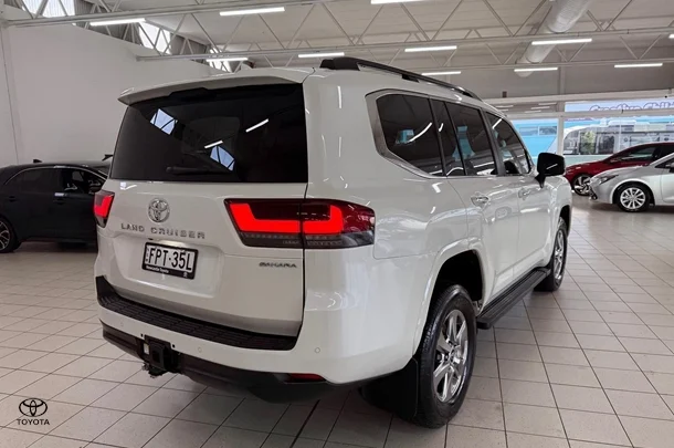 2022 Toyota Landcruiser Sahara image 4