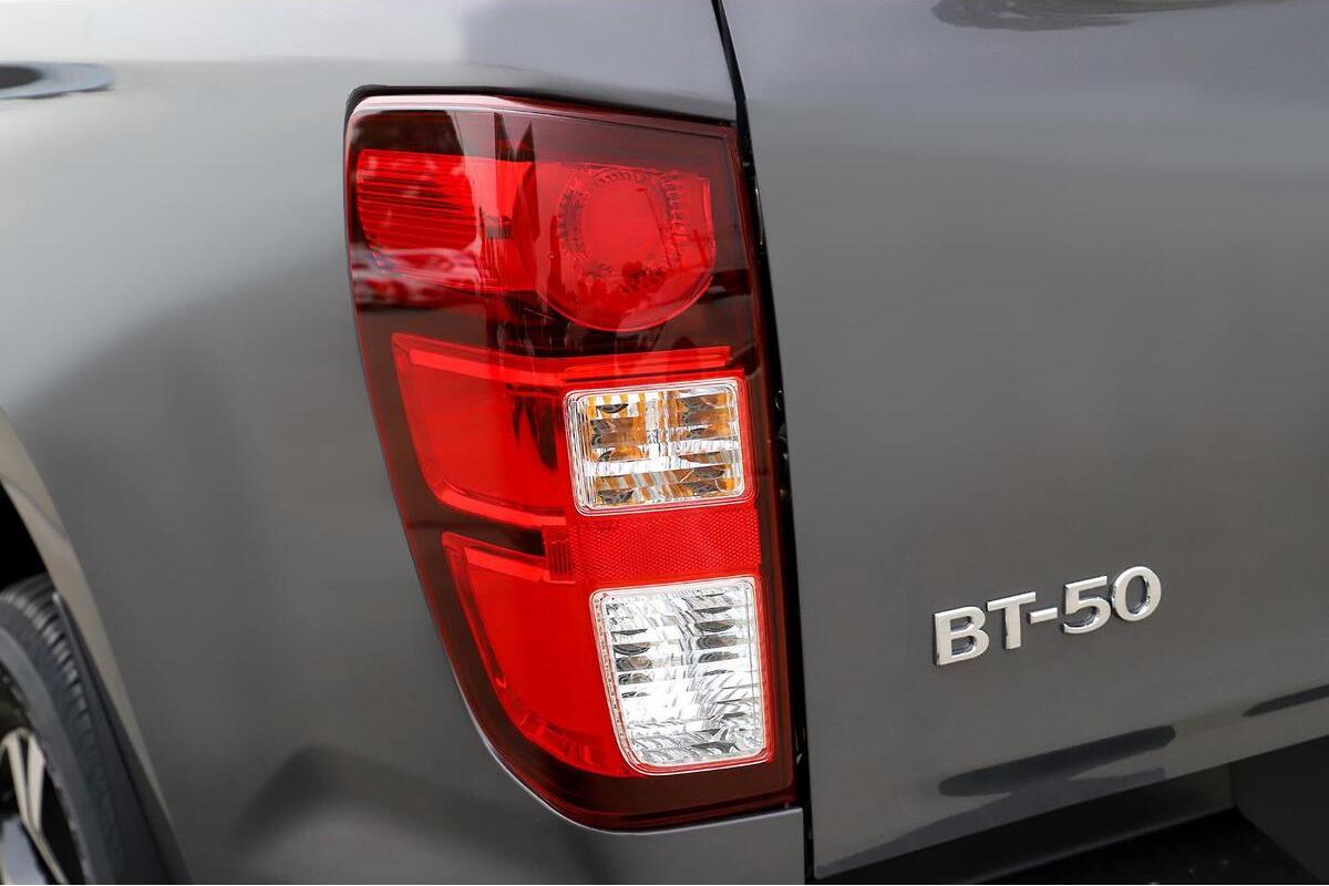 2024 Mazda BT-50 XTR TF Auto 4x2 Dual Cab image 7