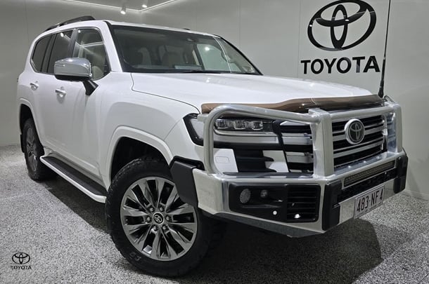 2022 Toyota Landcruiser Sahara ZX image 1