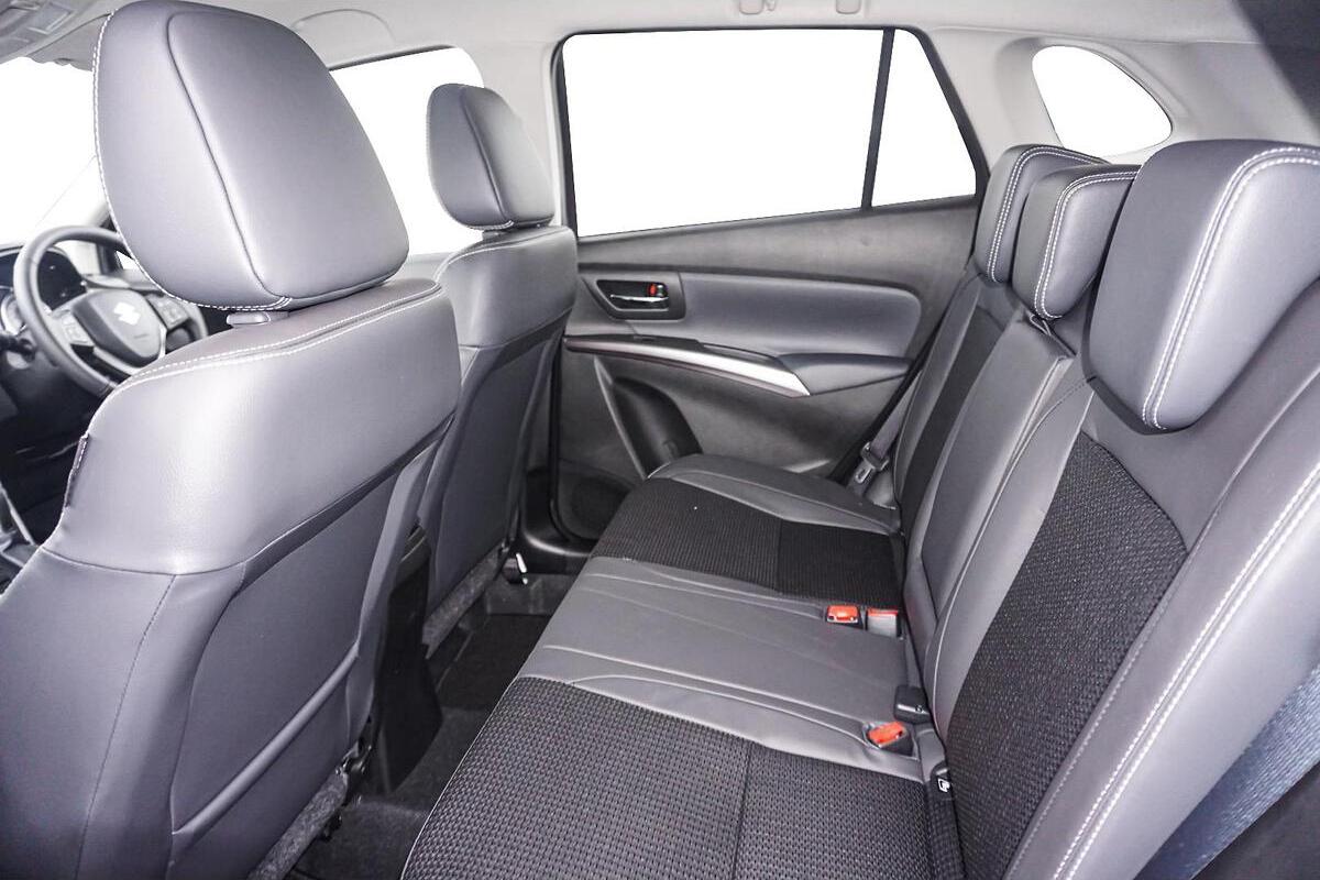 2024 Suzuki S-Cross Plus Auto image 9