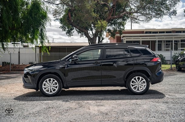 2024 Toyota COROLLA CROSS HYBRID GXL image 32