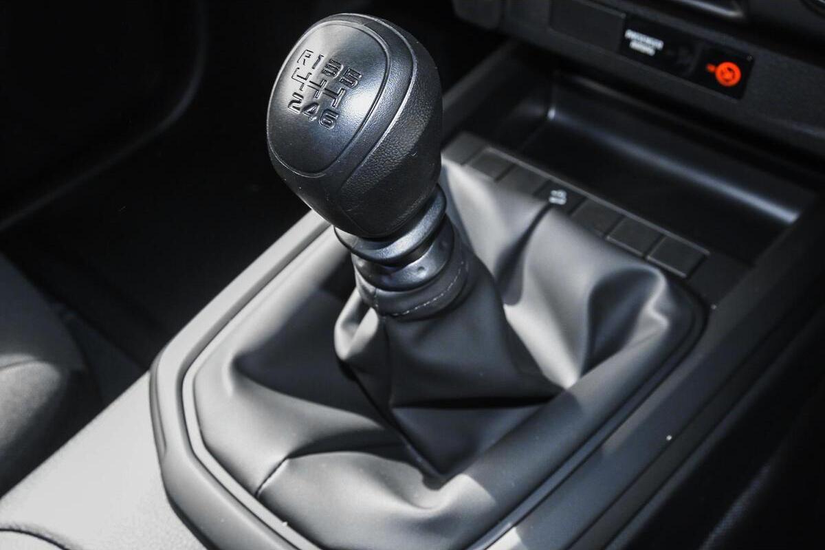 2024 Isuzu D-MAX SX High Ride Manual 4x2 MY24 image 16