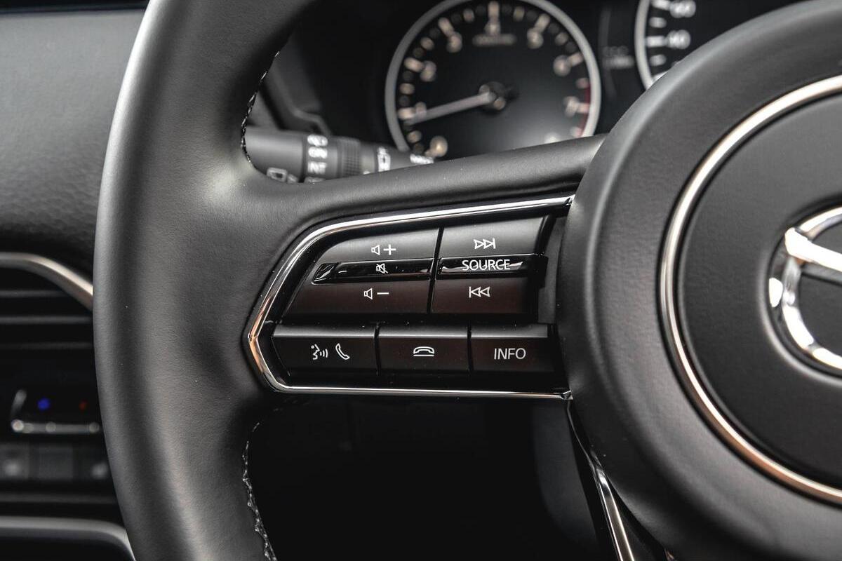 2024 Mazda CX-90 G50e Touring KK Auto i-ACTIV AWD image 13