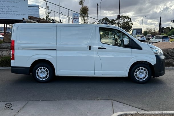 2021 Toyota Hiace LWB image 2