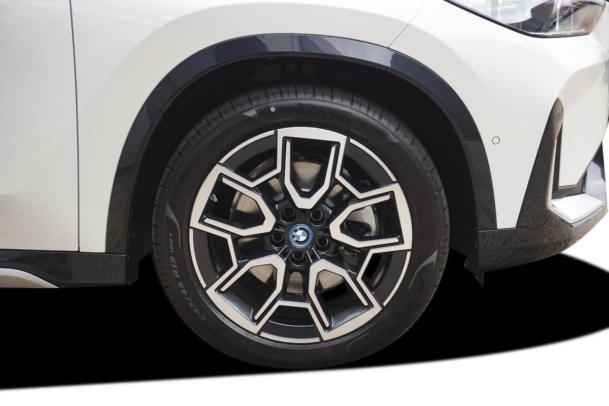 2025 BMW iX1 xDrive30 xLine U11 Auto AWD image 18