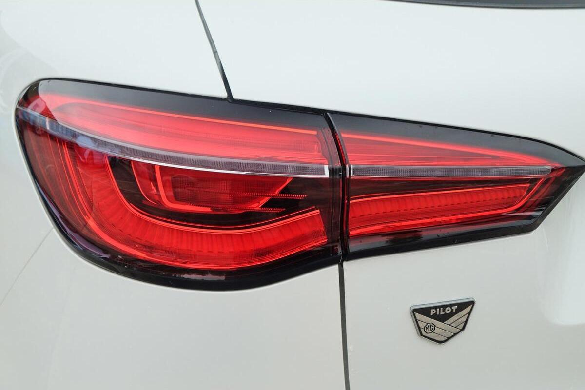 2024 MG HS Plus EV Essence Auto FWD MY23 image 18