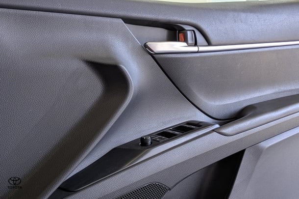 2019 Toyota Camry Ascent image 19
