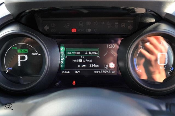 2022 Toyota Yaris Cross Hybrid GX image 15