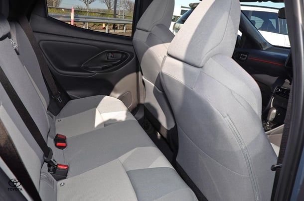 2024 Toyota Yaris HB Hybrid ZR image 15