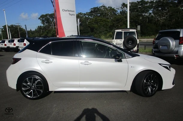 2024 Toyota Corolla ZR image 5