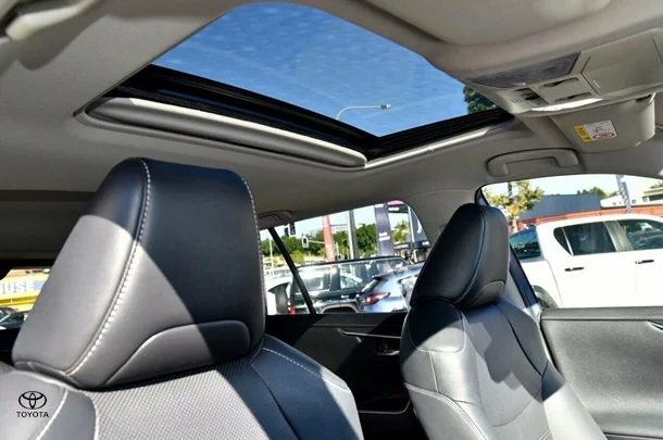 2022 Toyota RAV4 Hybrid Cruiser-AWD image 19
