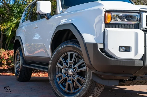 2024 TOYOTA Prado GX image 6
