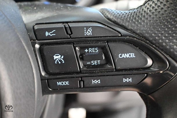 2022 Toyota Yaris Cross Hybrid GR-S image 16