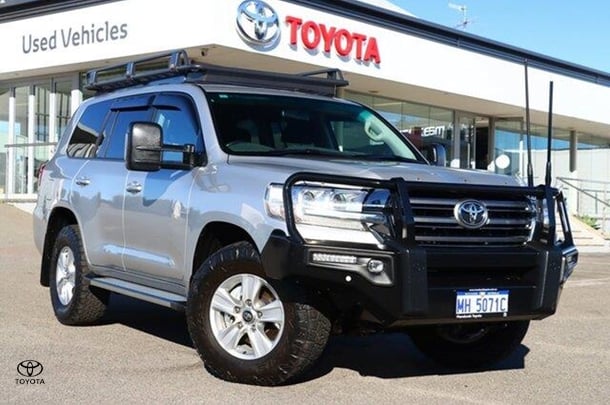 2021 Toyota Landcruiser GXL image 1