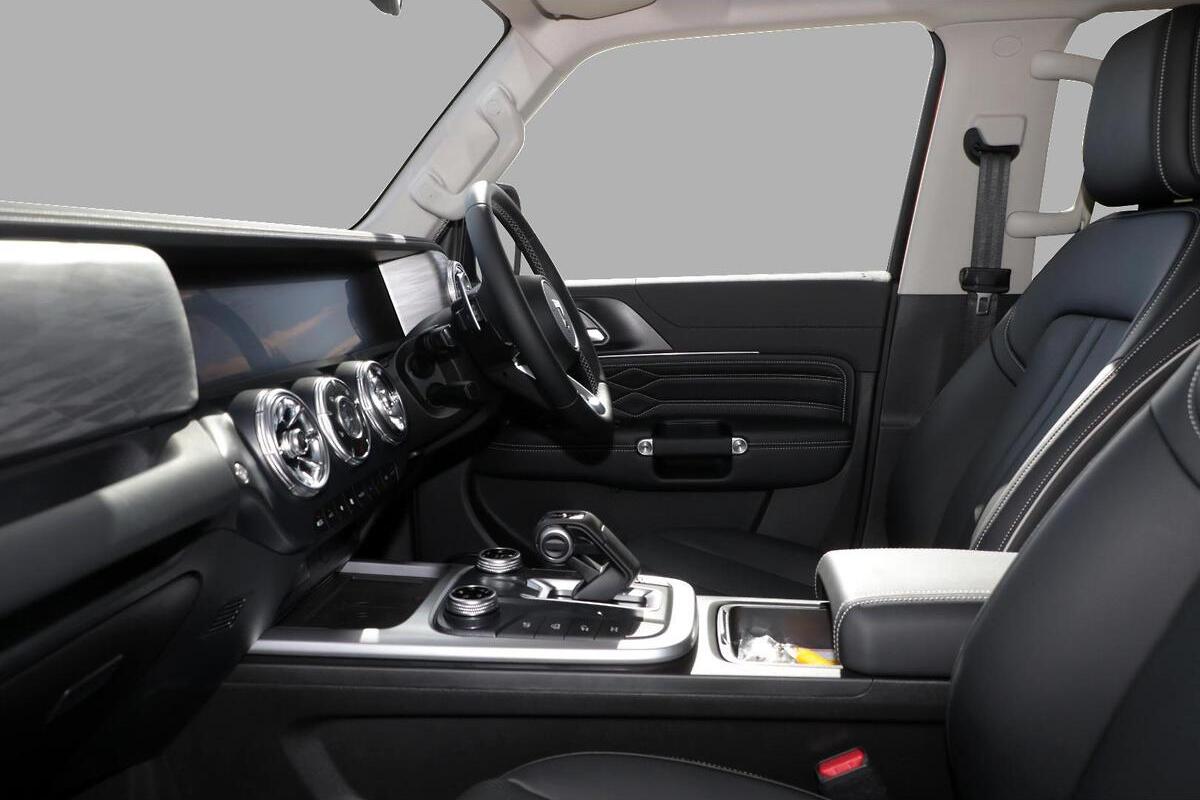 2024 GWM Tank 300 Ultra Auto 4x4 image 8