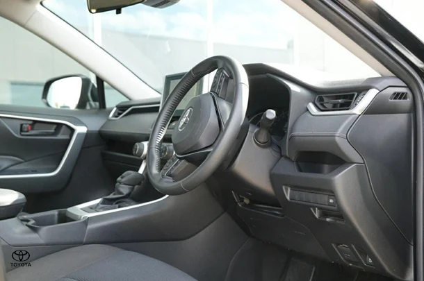 2023 Toyota RAV4 Hybrid GX-2WD image 4