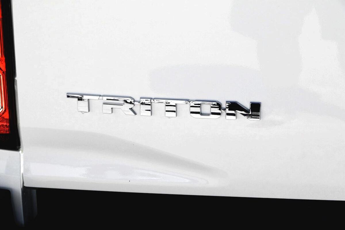 2025 Mitsubishi Triton GLX MV Auto 4x2 MY25 Double Cab image 11