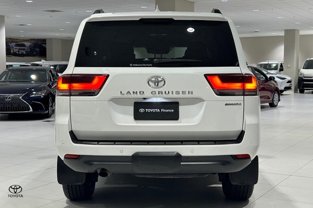 2022 Toyota Landcruiser Sahara image 6