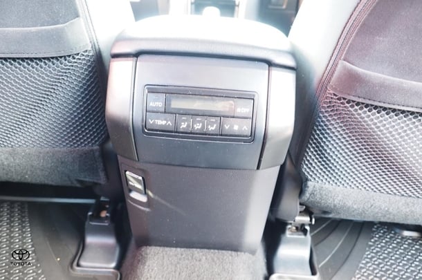 2023 Toyota Prado GXL image 9