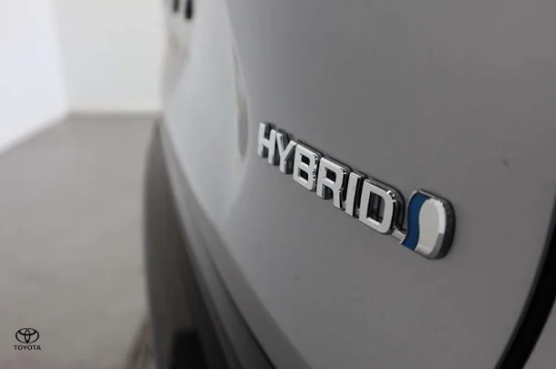 2022 Toyota RAV4 Hybrid XSE (2WD) image 10