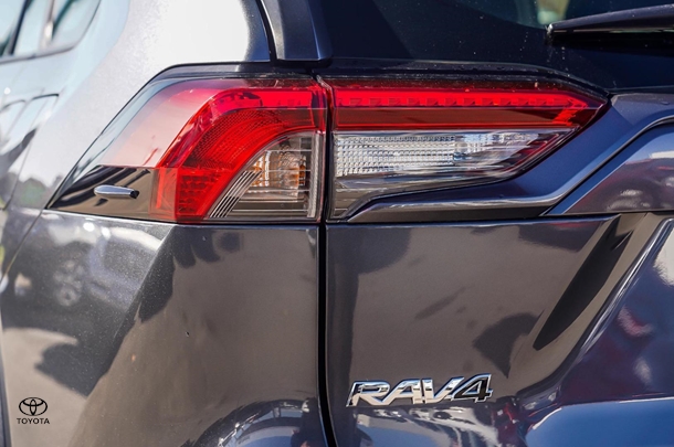 2023 Toyota Rav4 Hybrid GX image 14