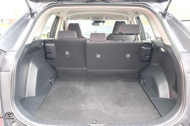 2022 Toyota RAV4 GX-2WD image 10