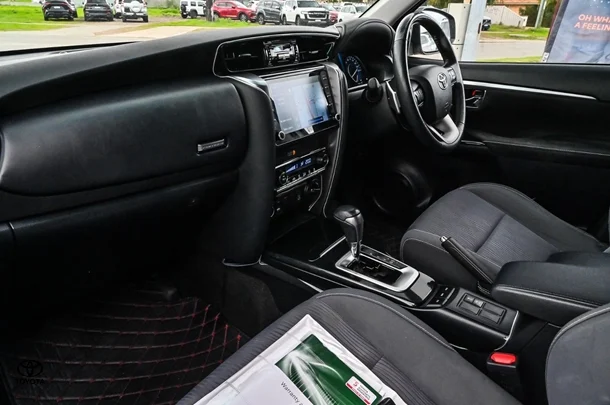 2020 Toyota Fortuner GXL image 22