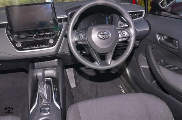 2024 Toyota Corolla Hatch Ascent Sport image 7