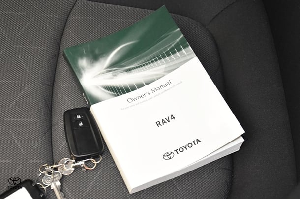 2024 Toyota RAV4 GXL-2WD image 19