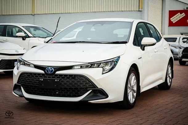 2024 Toyota Corolla Hatch Hybrid Ascent Sport image 4