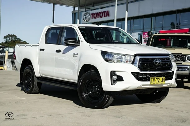 2019 Toyota Hilux 4x2 SR image 1