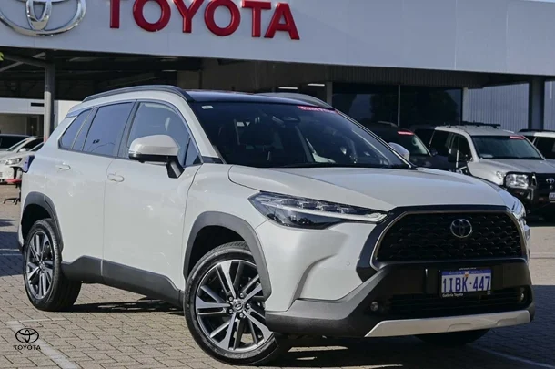 2023 Toyota Corolla Cross Atmos image 1