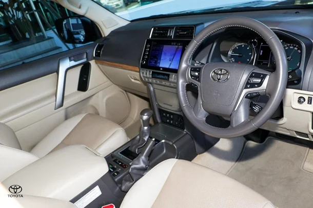 2021 Toyota Prado VX image 8