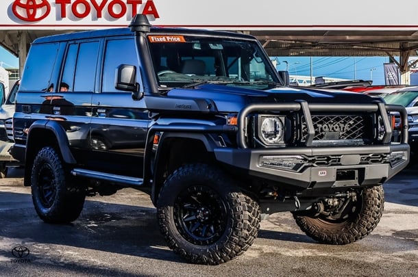 2024 Toyota LC Military GXL image 1