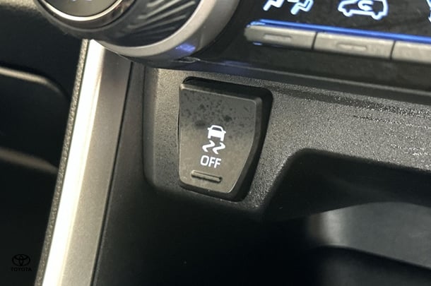 2020 Toyota Rav4 Hybrid GX-2WD image 32