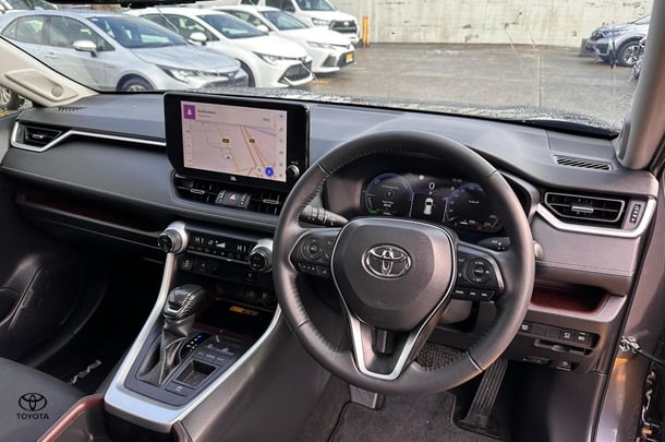 2024 Toyota RAV4 Hybrid Cruiser 2WD image 14